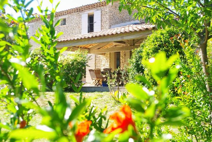 Villa pour 4 personnes, avec Balcon et Terrasse ainsi que Jardin et Vue à Gordes