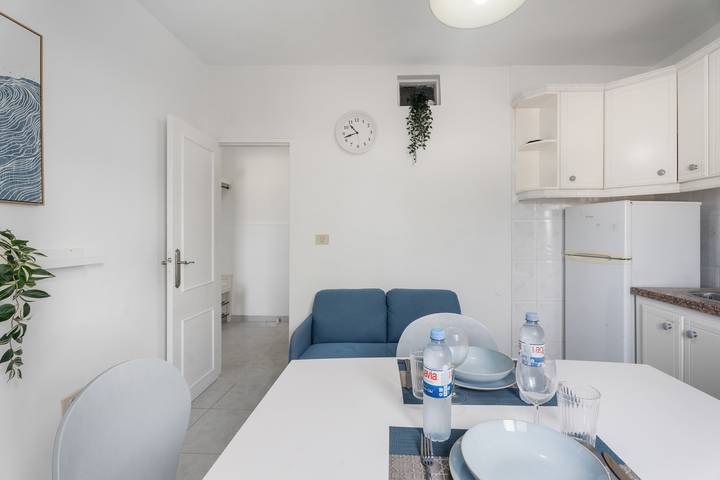 Apartamento entero, Vacaciones 'Beach View Playa Los Cristiano' con vistas al mar y Wi-Fi in Los Cristianos, Arona 
