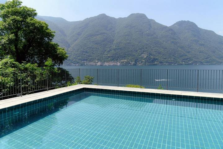 Gîte pour 2 personnes, avec piscine et jardin dans Nesso