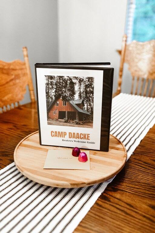 Forest Family Cabin Near Priest Lake with Fireplace, Large Yard & Dogs Allowed in Kaniksu Nationalwald