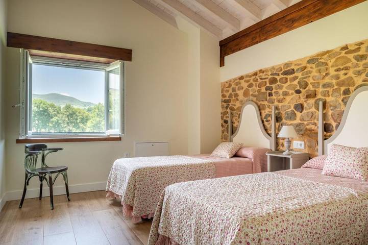 Chalet para 6 personas, con jardín y balcón en Valle del Pas-Pisueña - 4