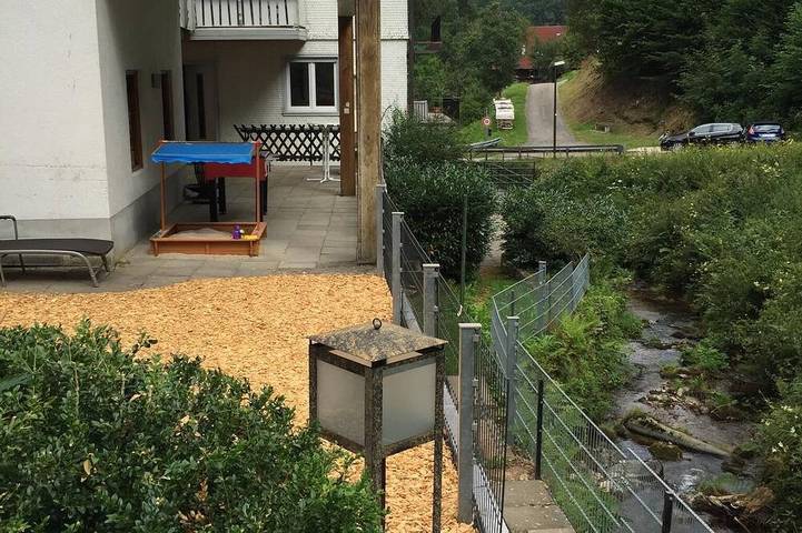 Ferienhaus für 9 Personen, mit Balkon
