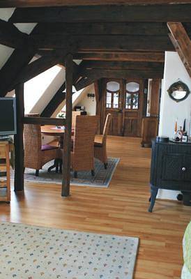 Ganze Ferienwohnung, Exklusives Winzerhaus in idyllischer Lage, orig. Gesindezimmer in Venningen, Südliche Weinstraße