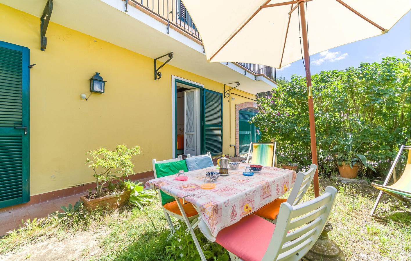 Appartement de vacances entier, Appartement avec vue sur la mer : Terrasse, Parking, Internet (2km de la plage) in Bonassola, Riviera di Levante