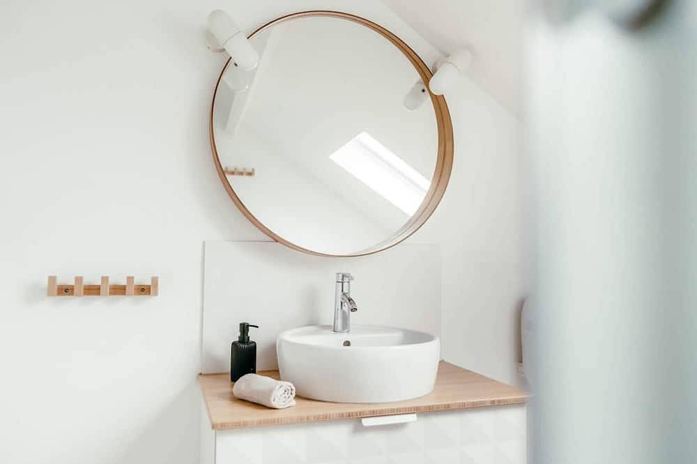 Ganze Wohnung, Duplex 4pers - 100m du Métro - Smarttv - Fibre in Wazemmes (Lille), Lille