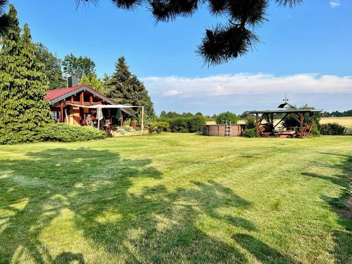 Ferienhaus für 12 Personen, mit Terrasse und Pool sowie Garten und Ausblick, mit Haustier in Beilrode