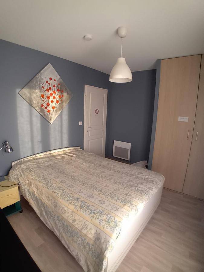 Double Room with Private Bathroom in Gimont, Gers