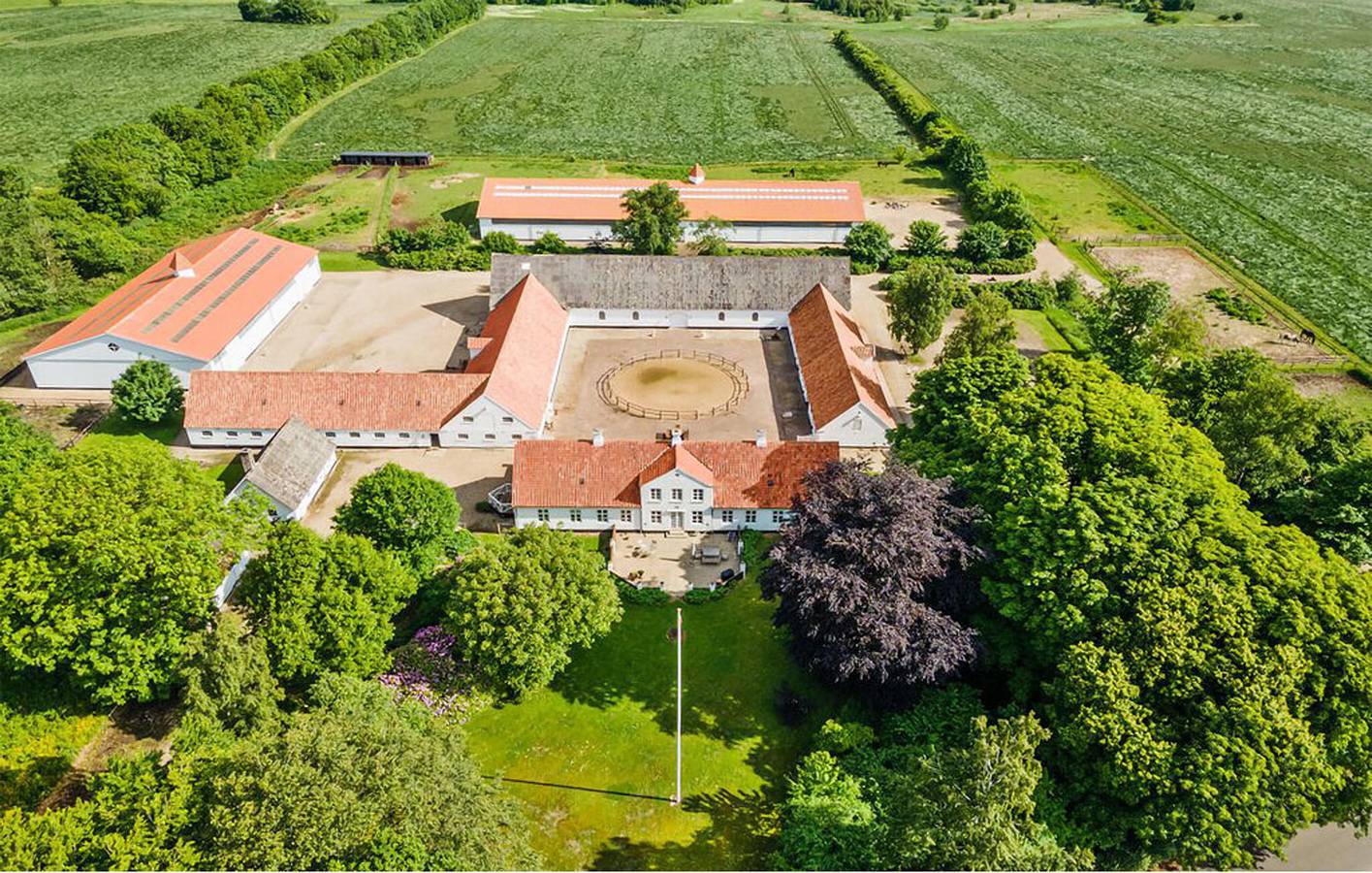 Ganze Ferienwohnung, Ferienwohnung für 8 Personen mit Terrasse in Skanderborg