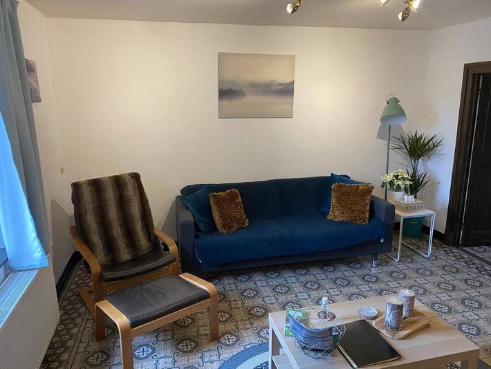 Gîte pour 4 personnes, avec jardin et vue dans Lisogne