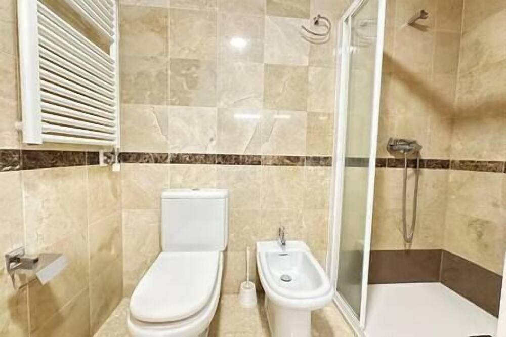 Entire apartment, Ybh Luis Taboada 13, 1D in Vigo, Rías Baixas