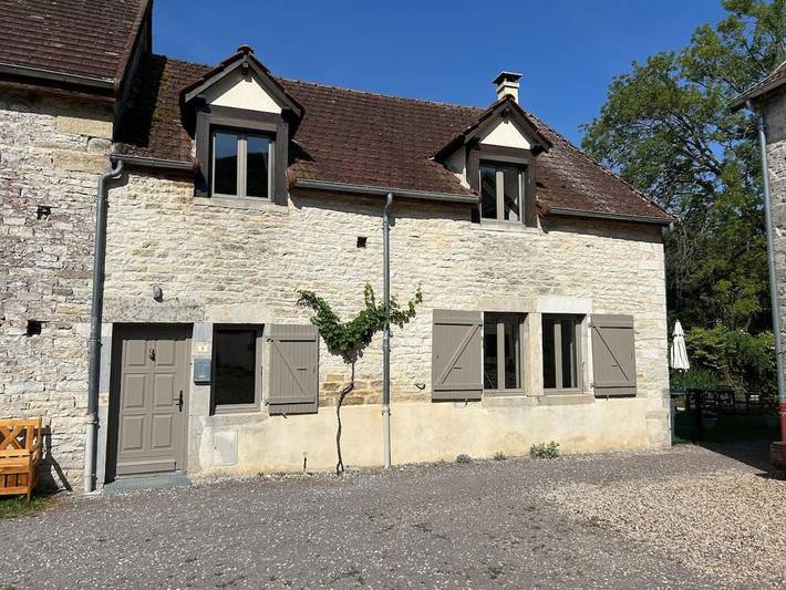 Location de vacances pour 4 personnes, avec jardin à Lusigny-sur-Ouche