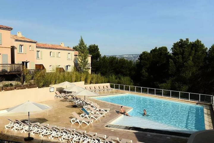 Ganze Wohnung, Comfort Apartment mit 1 Schlafzimmer (4 Personen) in Mallemort, Arles und Umgebung