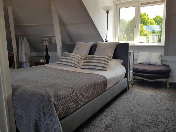 Gîte pour 3 personnes, avec Balcon ainsi que Terrasse et Vue à Heemstede