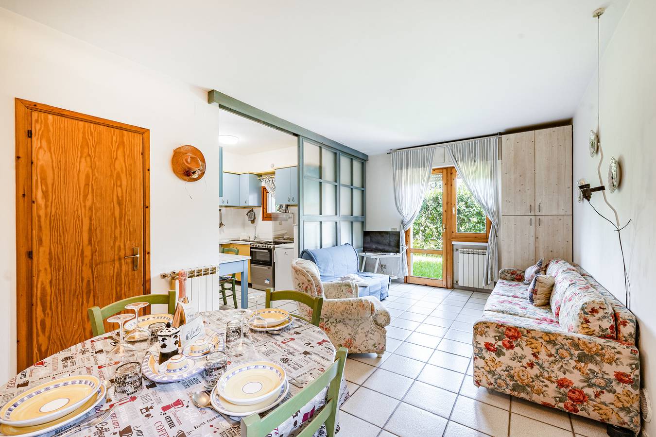 Entire apartment, La Chimera 700m from sea in Marina di Massa, Massa