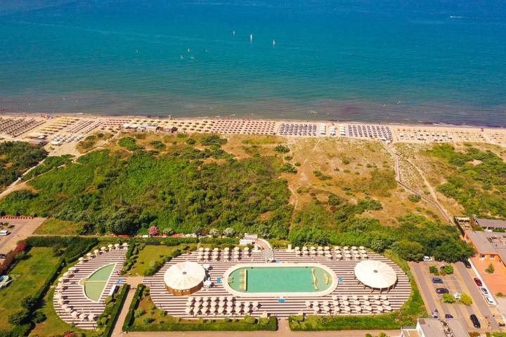 Ferienhaus für 4 Personen, mit Terrasse und Garten sowie Pool und Ausblick in Pisa