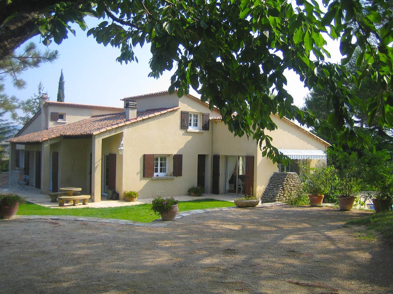 Villa à Céreste avec piscine privée in Céreste, Parc naturel régional du Luberon