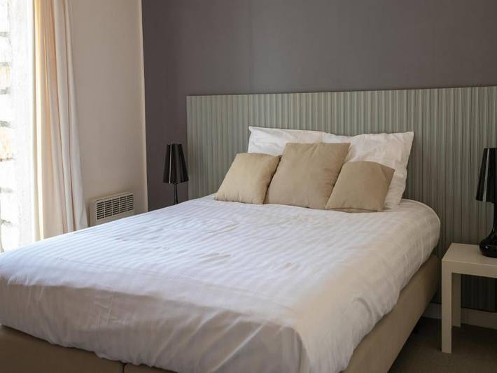 Location de vacances pour 7 personnes, avec jardin ainsi que terrasse et piscine à Les Salelles - 4