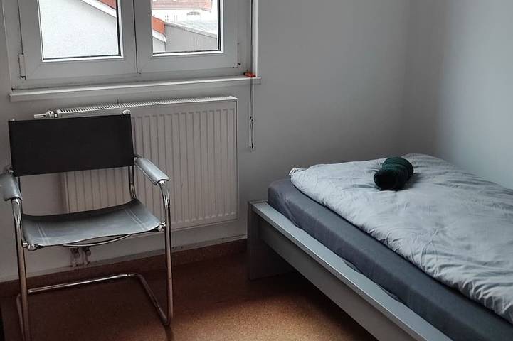 Apartamento entero, Ferienwohnung und Monteurwohnung bis zu 10 Personen Großer Parkplatz /wlan/grill in Veitshöchheim, Región Viticola de Franconia