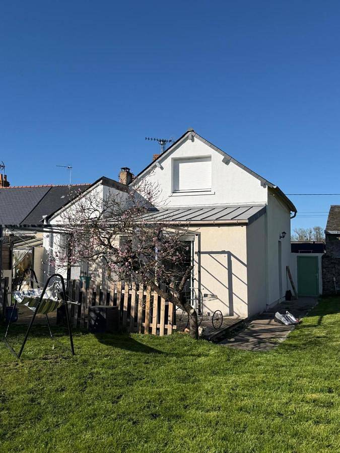 Location de vacances pour 6 personnes, avec Balcon ainsi que Terrasse et Jardin à Candé
