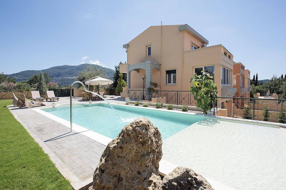 Casa vacanza a Corfù a partire da 372€ a notte