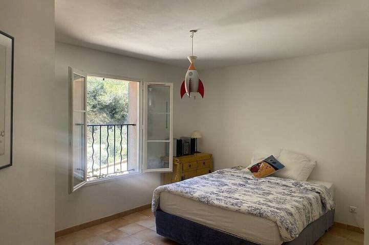 Location de vacances pour 9 personnes, avec jardin et balcon, animaux acceptés à Vauvenargues - 2