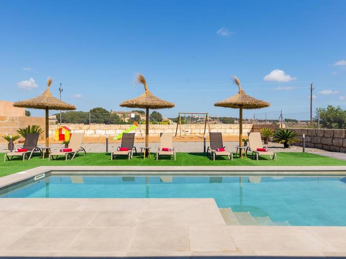 Casa rural para 5 personas, con Balcón/Terraza además de Jardín y Piscina en las Islas Baleares - 3