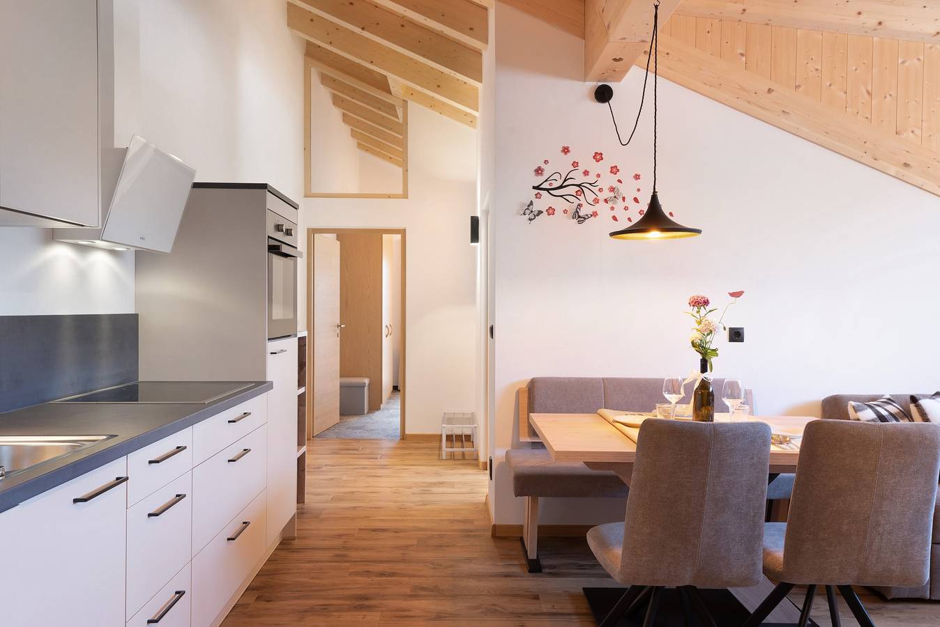 Ganze Wohnung, Ferienwohnung 'Living Lerchna - Schöne Aussicht 2' mit Bergblick, Balkonen und Wlan in Meransen, Mühlbach