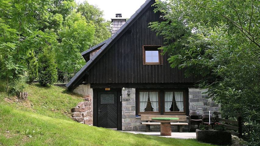 Ferienhaus für 4 Personen, mit Terrasse und Garten sowie Seeblick in Sankt Georgen im Schwarzwald
