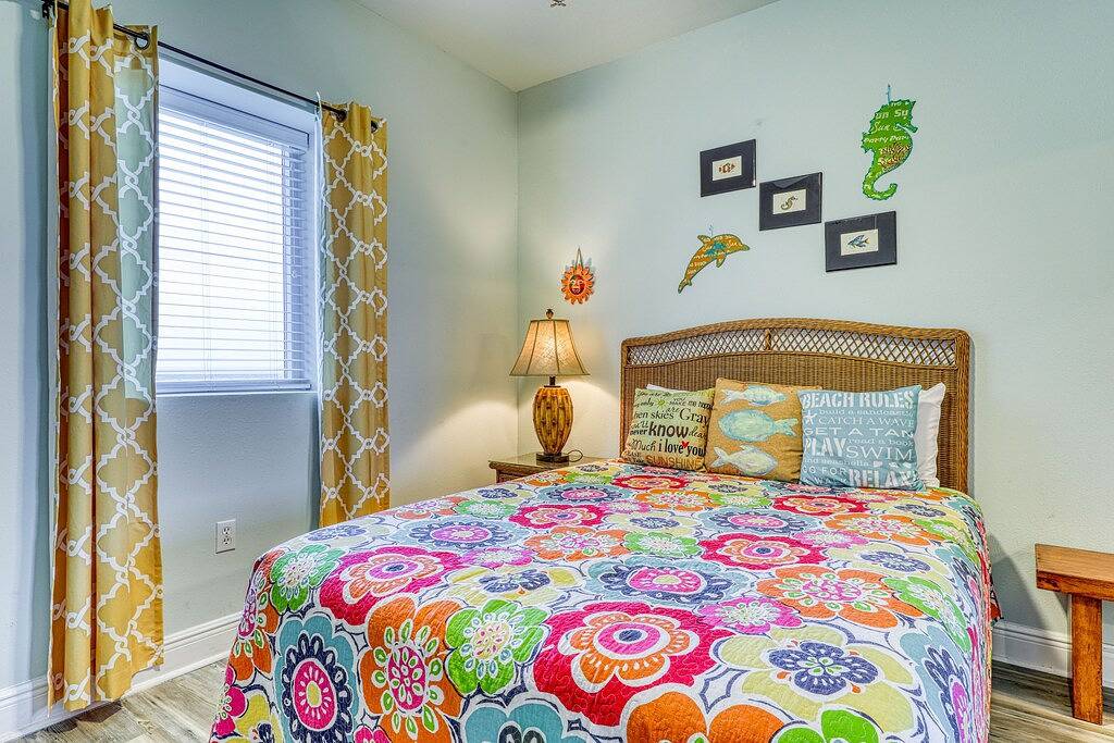 Vacation Apartment for 4 Guests in Gulf Shores, Alabama Gulf Coast