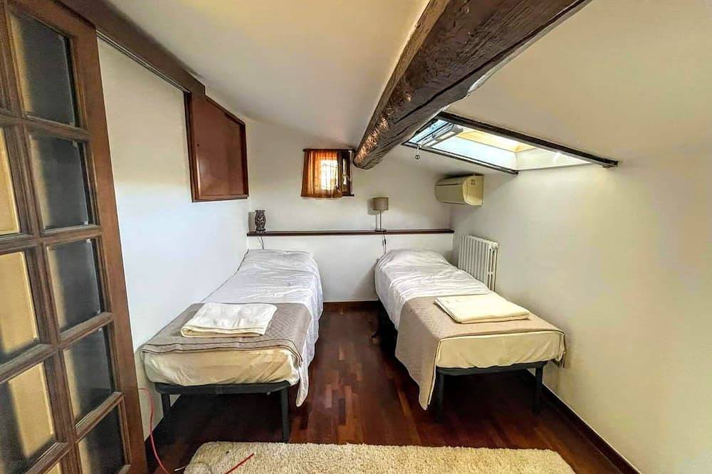 Appartamento intero, Spazioso appartamento storico con terrazza sul tetto in Orbetello, Provincia di Grosseto