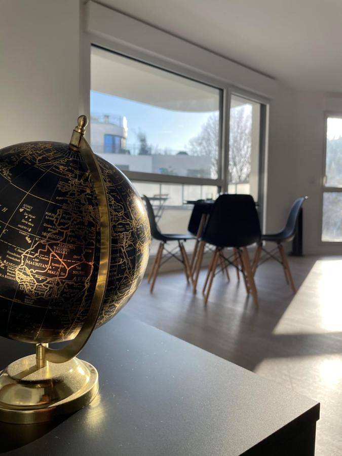 Gîte pour 4 personnes, avec terrasse dans Stade Yves du Manoir