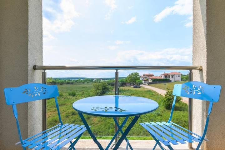 Ferienwohnung für 4 Personen, mit Pool und Sauna sowie Ausblick und Garten - 1
