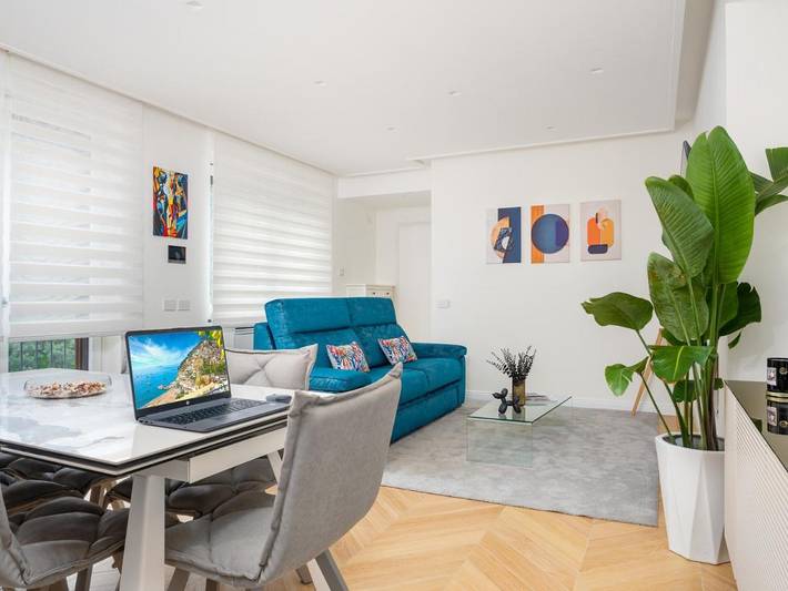 Ferienhaus für 6 Personen, mit Whirlpool und Terrasse sowie Ausblick in Meta
