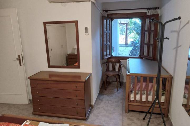 Gîte pour 9 personnes, avec balcon et jardin dans Perdika - 3