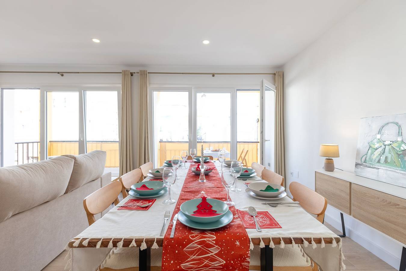 Entire apartment, City and Beach by Fidalsa in El Barrio, Alicante