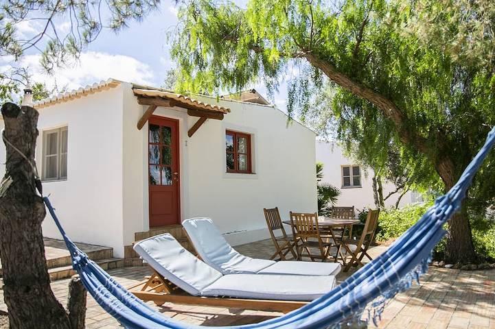 Cottage für 3 Personen, mit Terrasse und Pool sowie Garten, mit Haustier - 1