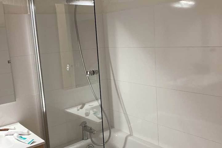Appartement entier, Studio cabine 27 m2 4 personnes 1er étage Balcon Parking couvert 100m Télécabine in Les Contamines-Montjoie, Pays du Mont-Blanc
