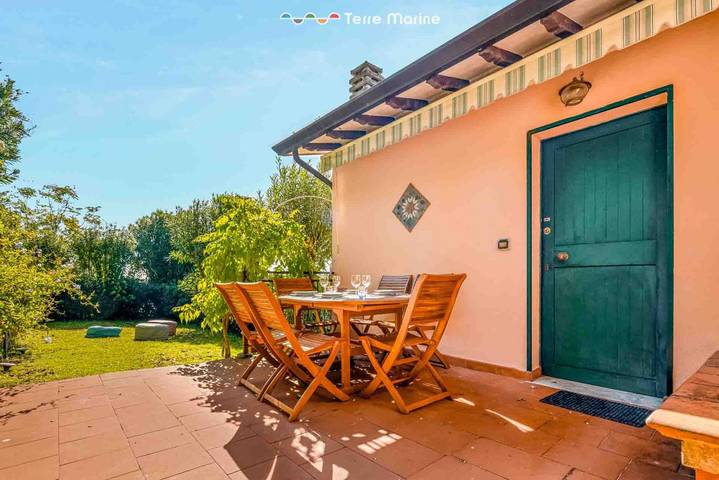 Ganze Wohnung, Ferienwohnung für 4 Personen mit Garten in San Terenzo, Lerici Gemeinde