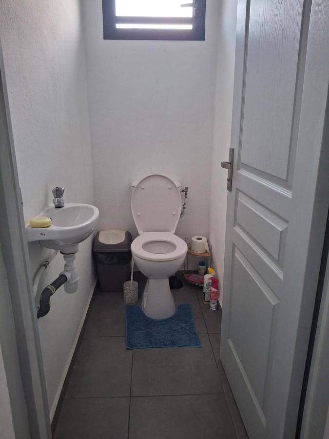 Location de vacances pour 6 personnes, avec jardin à Petit-Canal - 3