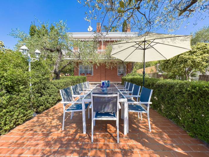 Villa für 12 Personen, mit Garten und Pool sowie Balkon in Ligurien - 2