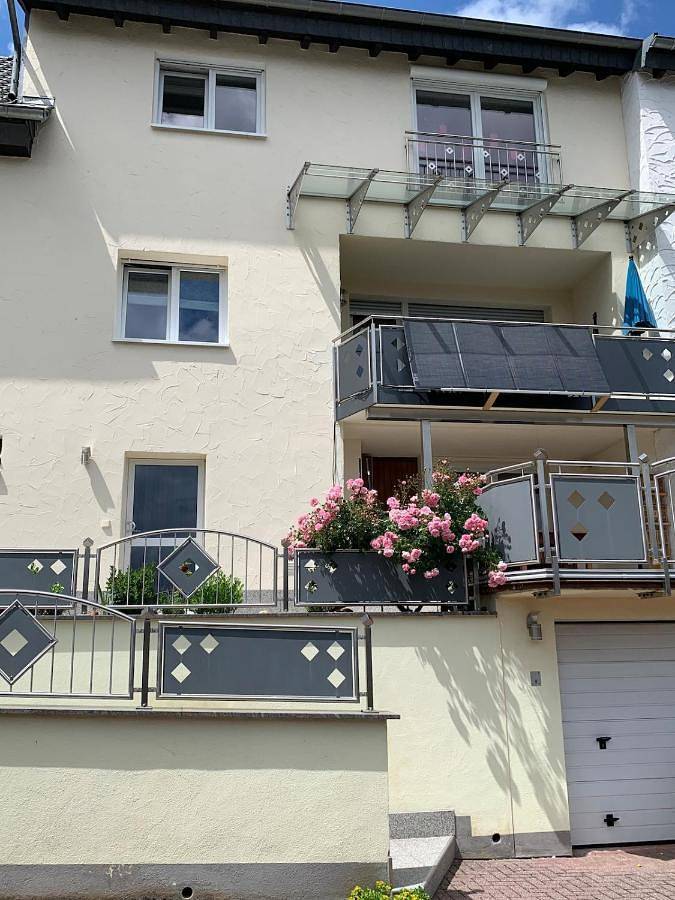 Ferienwohnung für 4 Personen, mit Balkon und Terrasse sowie Ausblick in Bad Orb