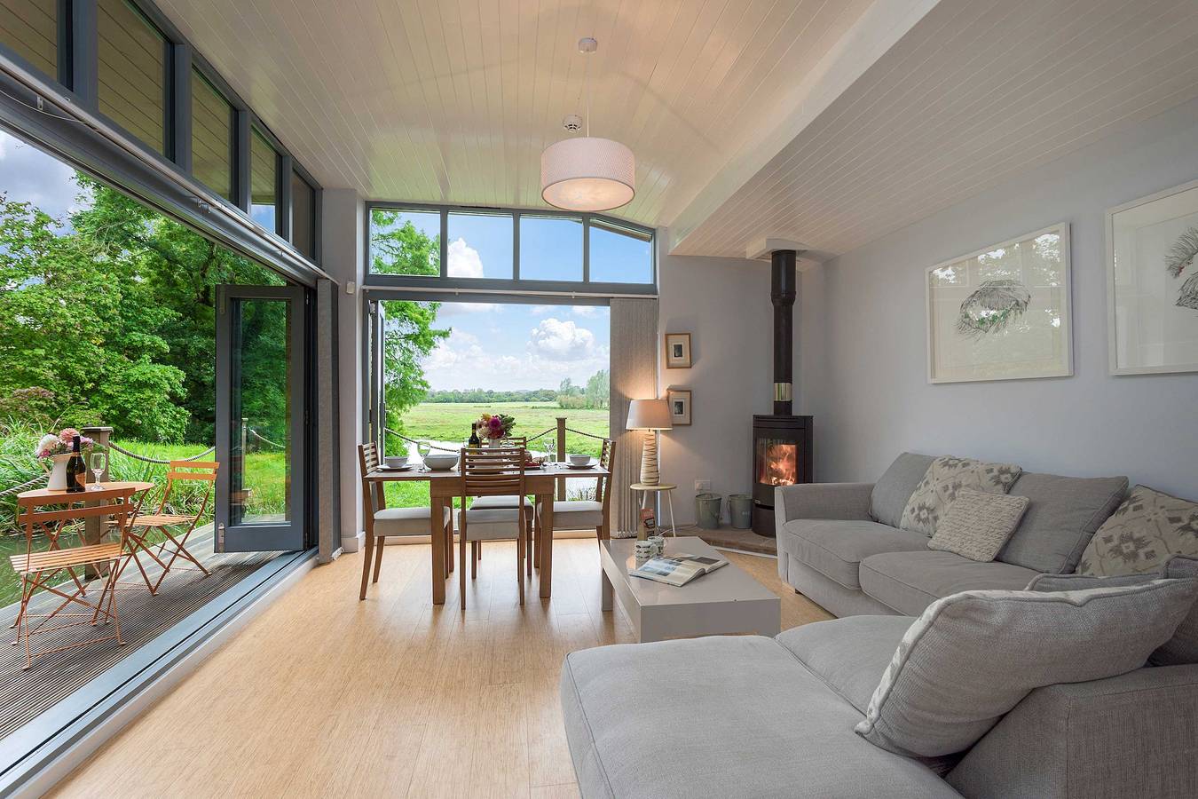 Riverside Lodge and Camping Pod in the New Forest in Fordingbridge, Hampshire