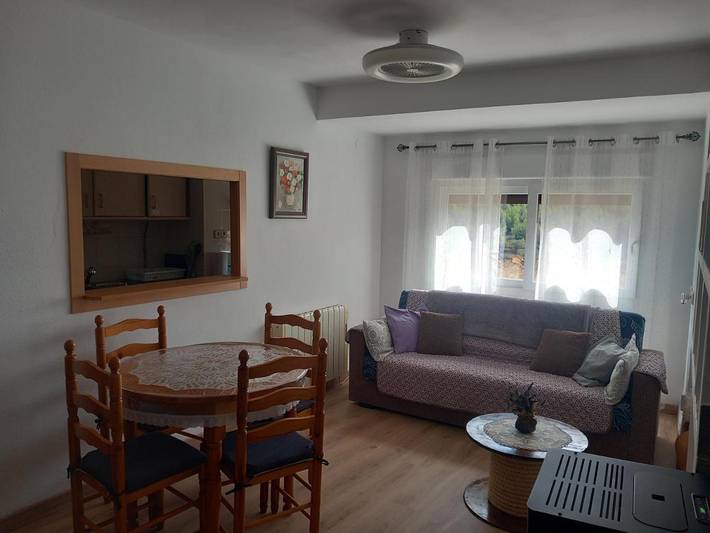 Apartamento para 5 personas, con Vistas en Villahermosa del Río