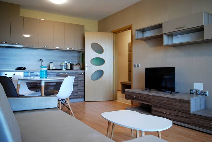 Ferielejlighed for 4 personer, med Havblik og Balkon/Terrasse samt Have i Bulgarien