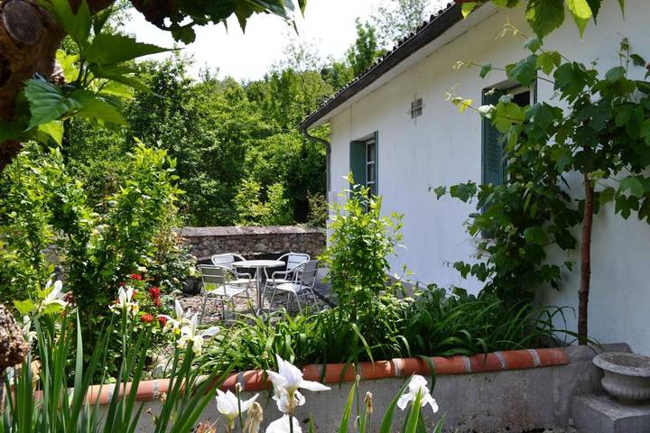 Gîte pour 4 personnes, avec jardin et piscine à Biert - 2