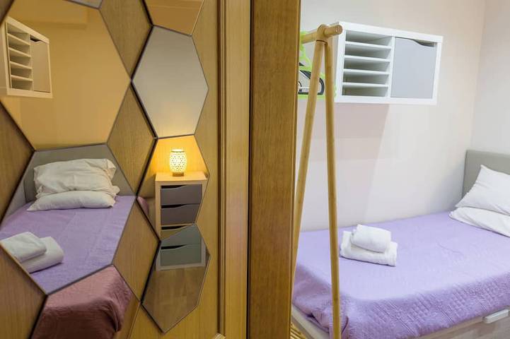 Ganze Wohnung, 2 bedroom apartment with swimming pool 2m from Sra. da Rocha beach. in Alporchinhos (Atlantikküste), Porches