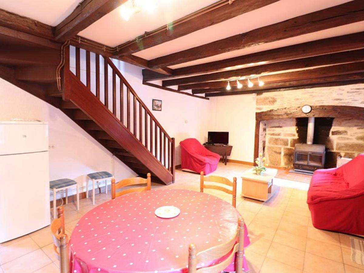 Gîte Marcolès, 3 pièces, 4 personnes - Fr-1-742-67 in Marcolès, Région d'Aurillac