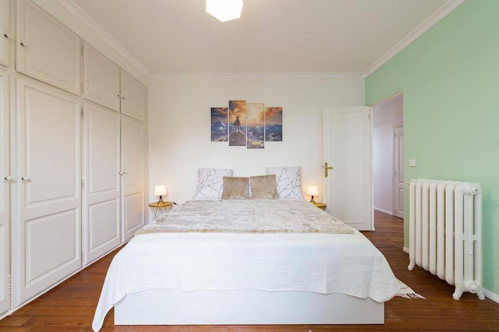 Villa in Bois-Colombes, Hauts-de-Seine