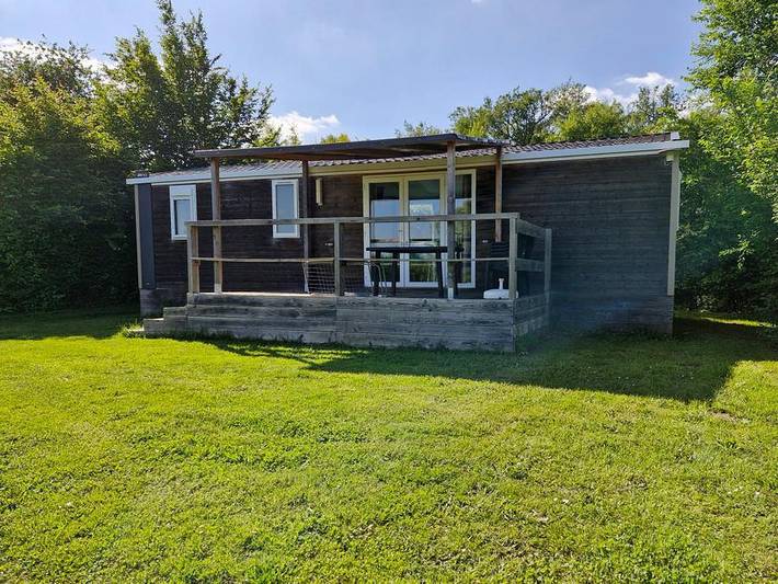 Flower Camping Des Lacs - Mobilheim 6 personen - Limousin Confort 36m² (3 Zi -6Pers) + überdachte Terrasse + Tv + Geschirrspüler in Pressignac, Regionaler Naturpark Périgord-Limousin