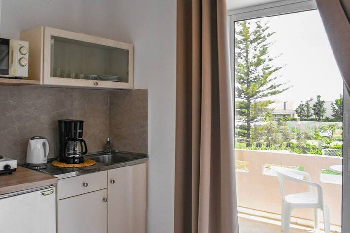 Ferienwohnung für 3 Personen, mit Garten und Pool sowie Balkon - 1